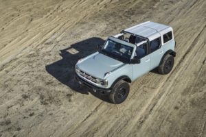 2021-ford-bronco_100752218_h
